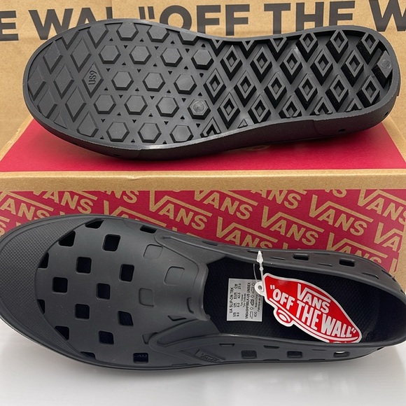 Vans Women’s Slip-On Trk Black
VN0A5HF8BLK
Sneakerss Crocs - Picture 7 of 16